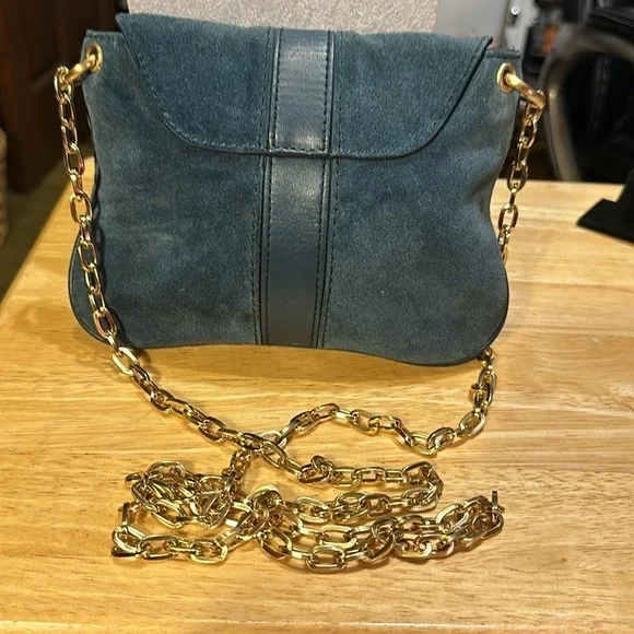 Cole Haam vintage Crossbody. And very good gently used condition.​​​ - Picture 2 of 9